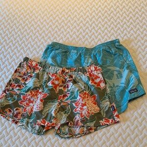 2 Patagonia Women's Floral Athletic Shorts Size Medium
